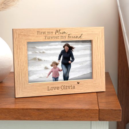 Personalised Engraved Wooden Frame – Mothers Day Gift for Mum with Heartfelt Message 'First My Mum, Forever My Friend'